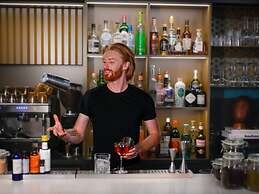 Tribe Paris La Defense Esplanade