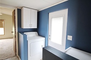 Canal Cottage Just Off The Rim Canal 2 Bedroom Cottage by RedAwning