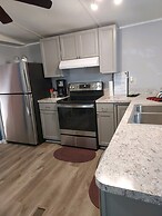 Canal Cottage Just Off The Rim Canal 2 Bedroom Cottage by RedAwning