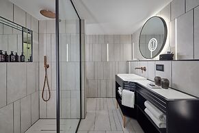 Cardo Brussels, Autograph Collection