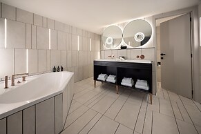 Cardo Brussels, Autograph Collection