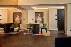 Cardo Brussels, Autograph Collection