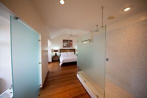 Luxury 3-bed Villa, St James, Near Beach & Gym