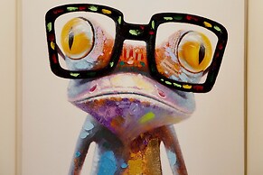 Luxury 3-bed Villa, St James, Near Beach & Gym