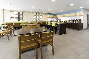 Country Inn & Suites by Radisson, Cumming near NorthSide Hospital Fors