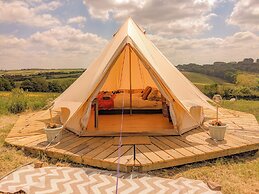 Immaculate Lotus Belle Tent Retreat, North Devon