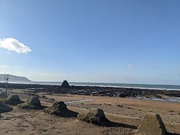 Immaculate Lotus Belle Tent Retreat, North Devon