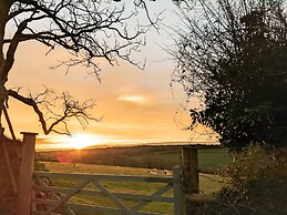 Immaculate Lotus Belle Tent Retreat, North Devon