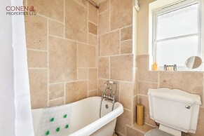Stunning 2-bed Apartment in Grays