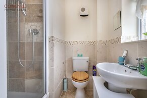 Stunning 2-bed Apartment in Grays