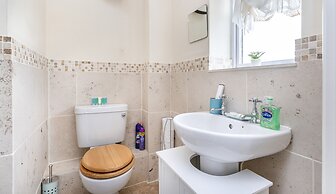 Stunning 2-bed Apartment in Grays