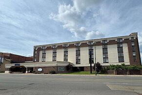 Quality Inn & Suites Downtown Mansfield