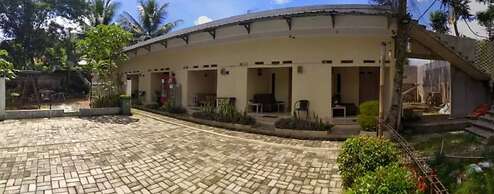 Charming Deluxe Room With Ac and Wifi