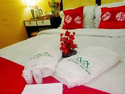 Beautiful Deluxe Room With Ac and Wifi Well Located in Bogor