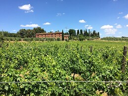 Fattoria Santa Vittoria Apartment Gazza
