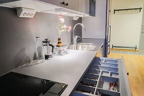 Luxury Business Studio Apartment Street View