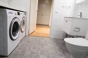 Luxury Business Studio Apartment Street View - Cityliving Umami