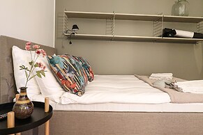Luxury Business Studio Apartment Street View - Cityliving Umami