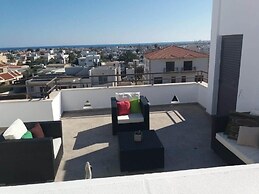 Two Bedroom Duplex With Mountain and Sea View