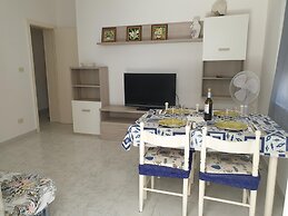Detached House on the Ground Floor in San Foca Ll77
