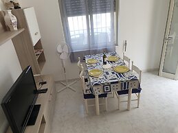 Detached House on the Ground Floor in San Foca Ll77