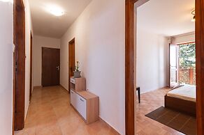 Seafront Spacious Apartment Spazzio