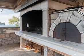 Seafront Spacious Apartment Spazzio