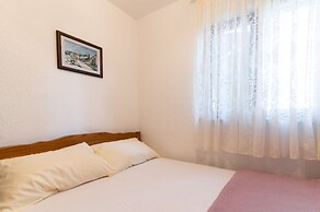 Seafront Spacious Apartment Spazzio