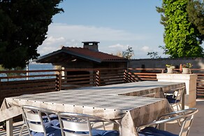 Seafront Spacious Apartment Spazzio