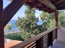 Seafront Spacious Apartment Spazzio