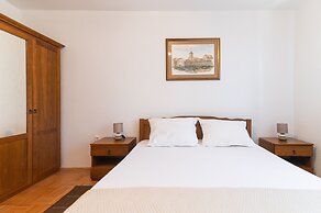 Seafront Spacious Apartment Spazzio