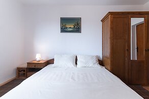 Seafront Spacious Apartment Spazzio