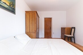 Seafront Spacious Apartment Spazzio