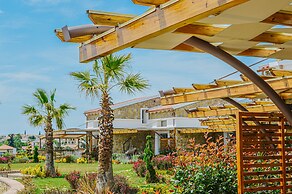 Akrolithos luxury suites