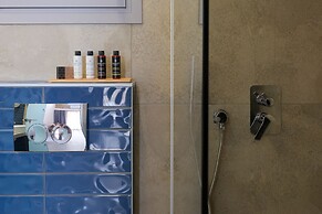 Akrolithos luxury suites