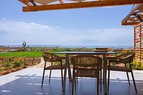 Akrolithos luxury suites