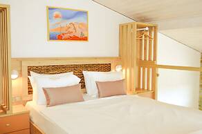 Akrolithos luxury suites