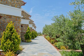 Akrolithos luxury suites