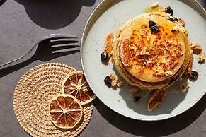 Akrolithos luxury suites