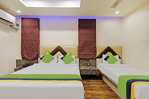 Itsy Hotels Ransu Residency