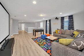 Beautiful Contemporary Decor With Themed Rooms, Game Room and Theater