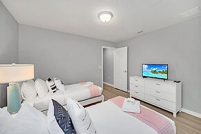 Beautiful Contemporary Decor With Themed Rooms, Game Room and Theater