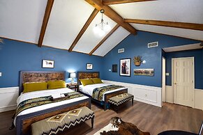 Butterfield Inn Main Street Cottages