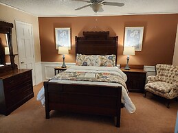 Butterfield Inn Main Street Cottages