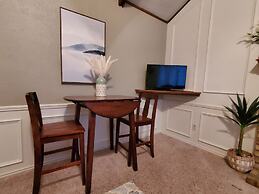 Butterfield Inn Main Street Cottages