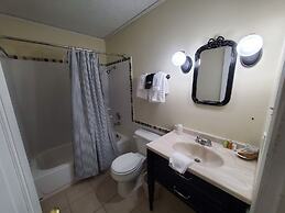 Butterfield Inn Main Street Cottages