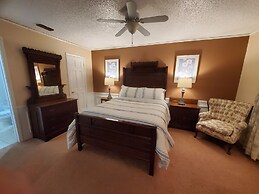 Butterfield Inn Main Street Cottages