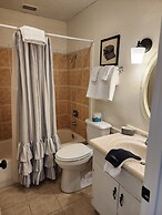 Butterfield Inn Main Street Cottages