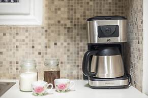 Erythros Boutique Suite By Cloudkeys