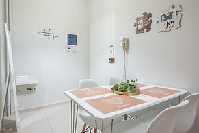 Erythros Boutique Suite By Cloudkeys